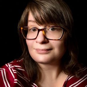 Meet your Posher, Julia